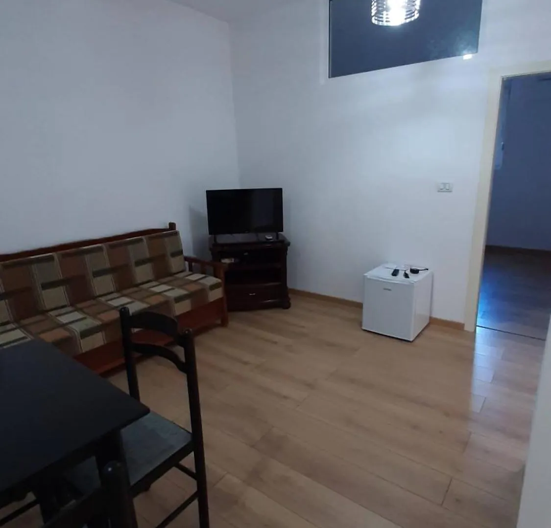Leka Apartments Permet