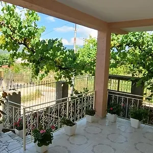 Eljos House Affittacamere